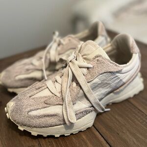 New Balance 327 size 8.5 women’s